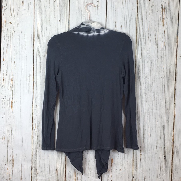 G Scent Long Sleeve Shirt with Attached Scarf - Picture 4 of 5